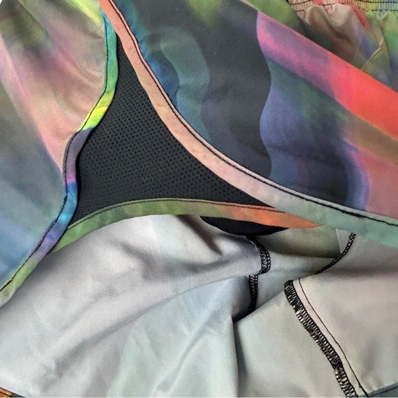 Nike Running Dri-FIT Colorful Ombre Shorts Size Medium Pull On - Picture 10 of 12